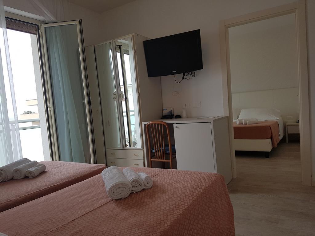 Hotel Sorriso Milano Marittima Exterior photo