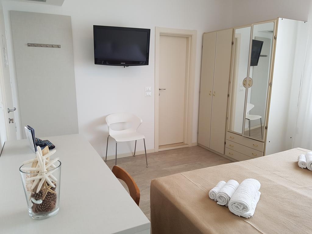 Hotel Sorriso Milano Marittima Exterior photo