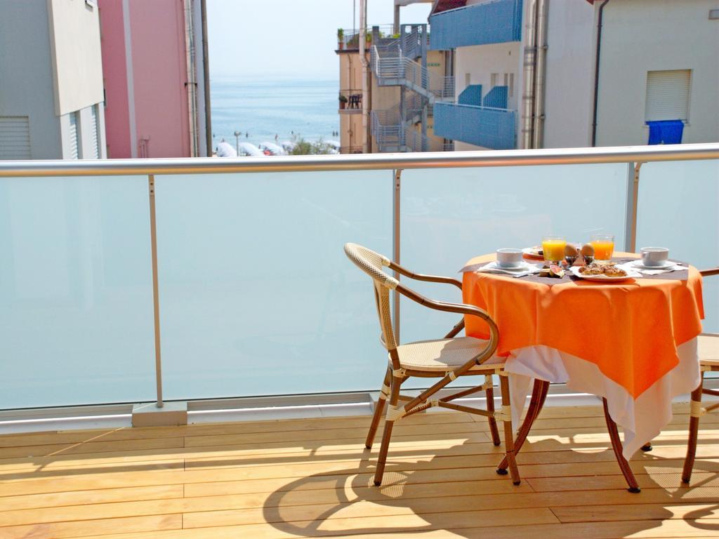 Hotel Sorriso Milano Marittima Exterior photo