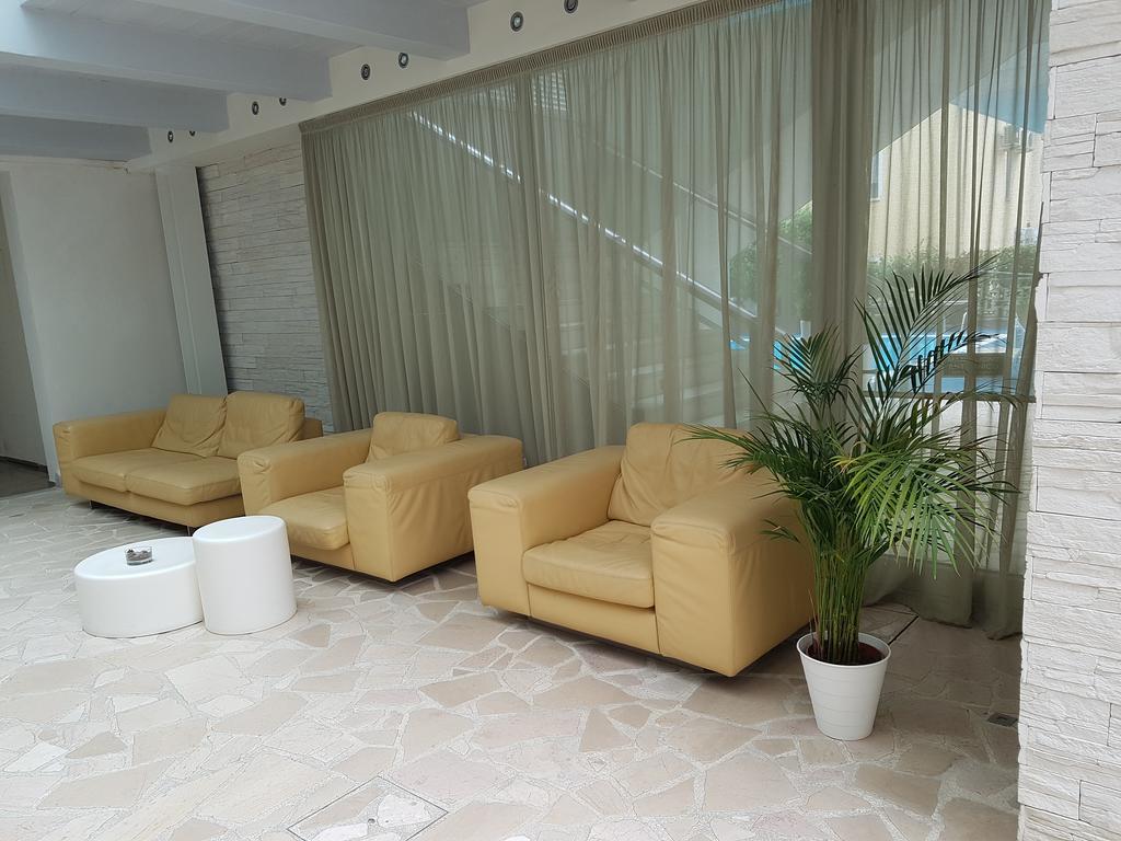 Hotel Sorriso Milano Marittima Exterior photo