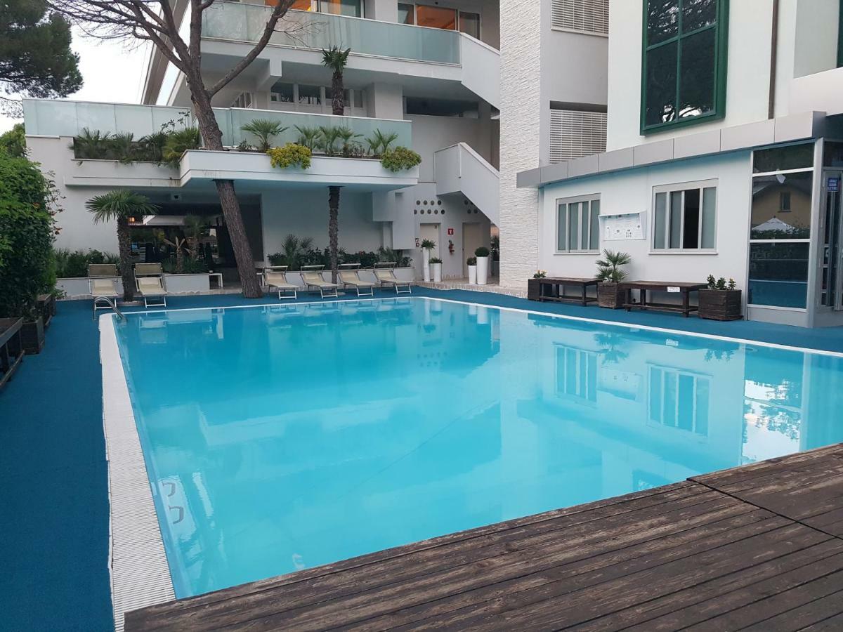 Hotel Sorriso Milano Marittima Exterior photo